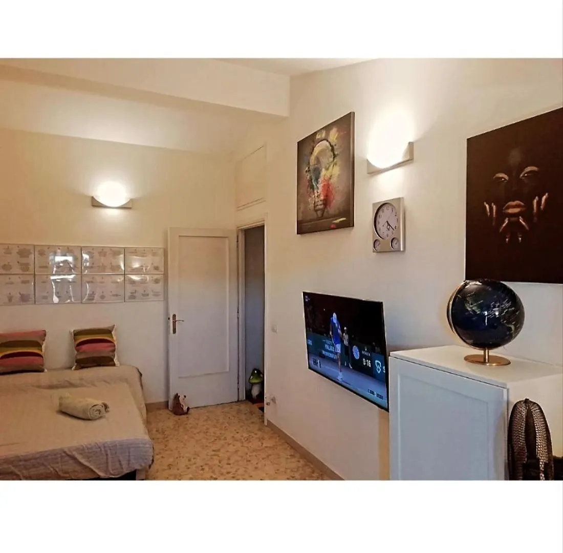 Flat On Roman Rooftop Ρώμη
